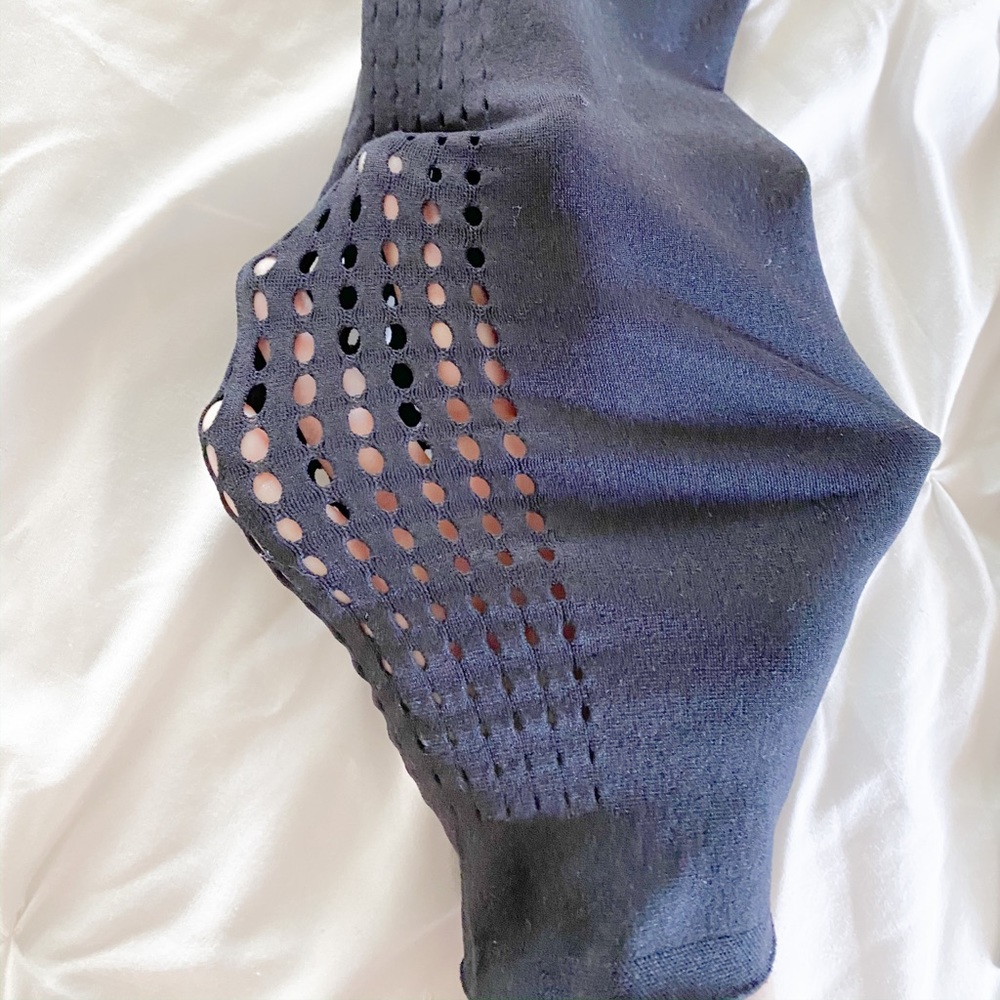 FABLETICS leggings - Picture 2 of 4